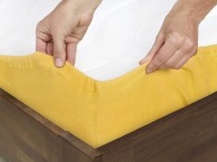 Froté prostěradlo s napínací gumou - okrové