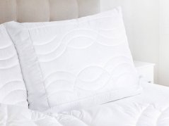 Prošívaný polštář Stripe - 70x90 cm - 1125g/m2